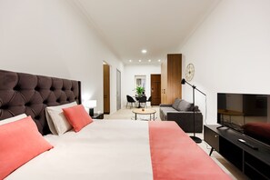 Apartamento familiar | Zona de estar | Smart TV de 40 pulgadas con canales por cable