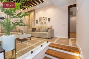 Toetasjesleilighet, 2 soverom | Oppholdsområde