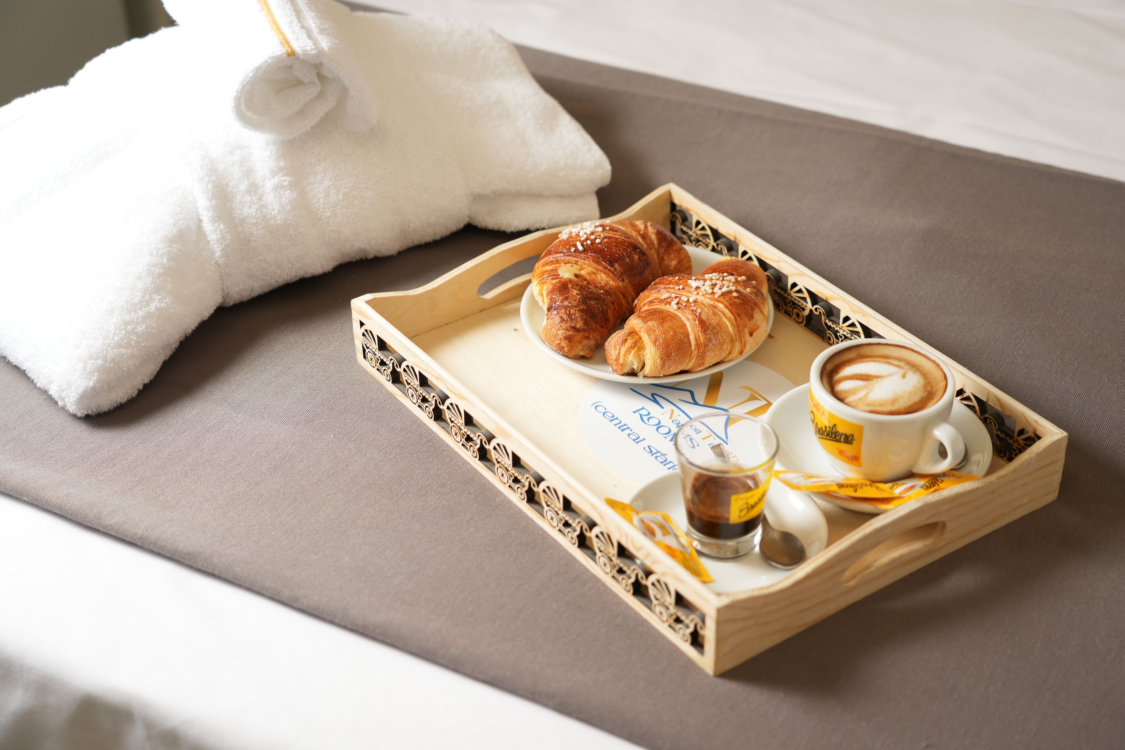 Photo - Napolitano Rooms - Central Station