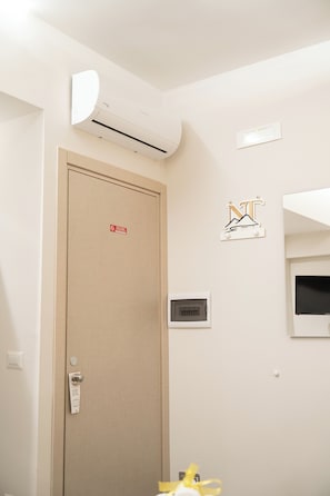 Design Double or Twin Room (Marturano) | Air conditioning