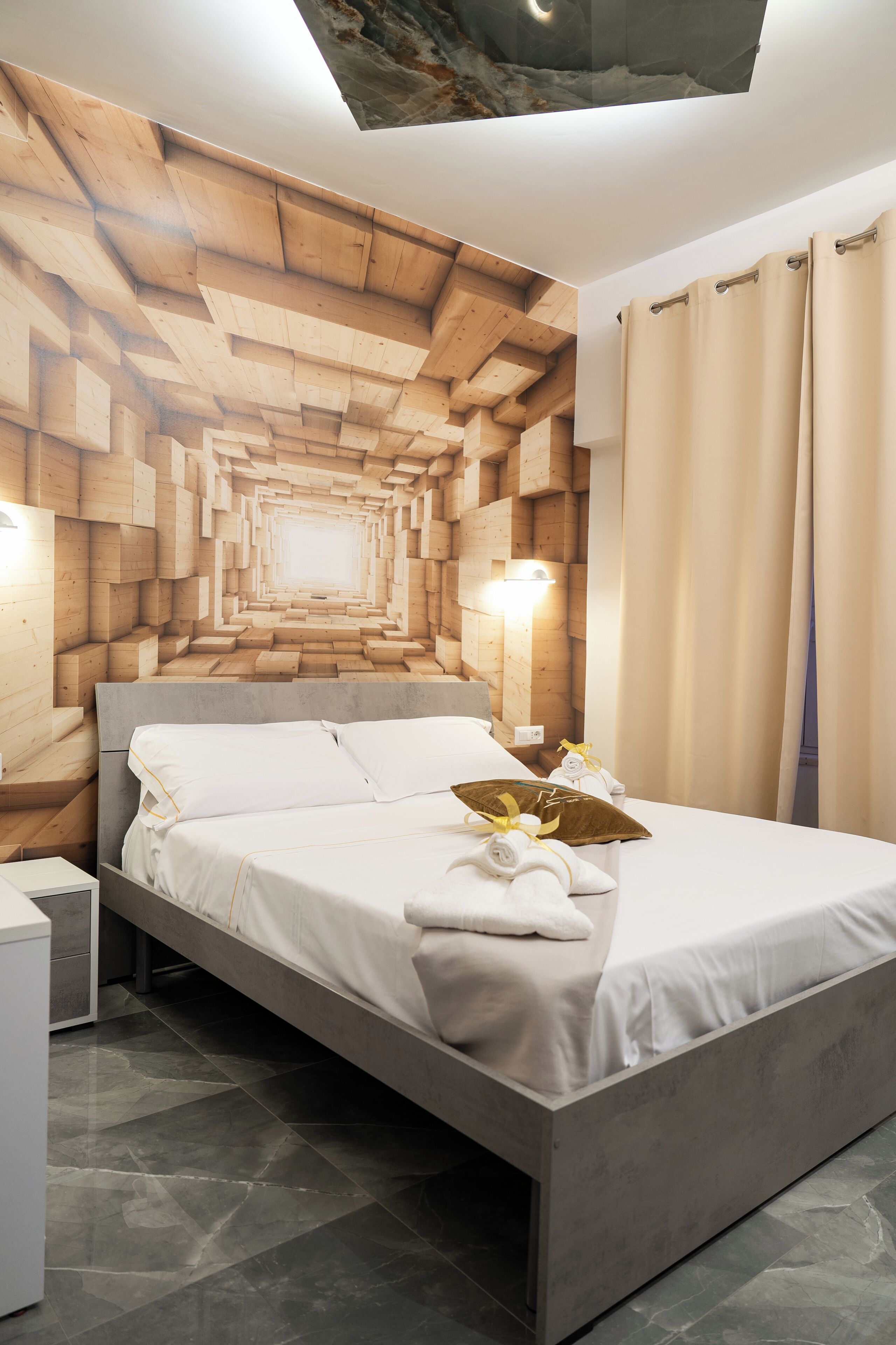 Photo - Napolitano Rooms - CENTRAL STATION