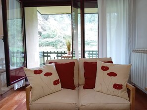 TV - Rinconín, Estudio a 900m de la Playa y a 500m del Centro (Llanes)