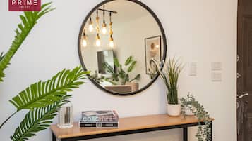 Standard-Apartment, 2Â Schlafzimmer | Wohnbereich