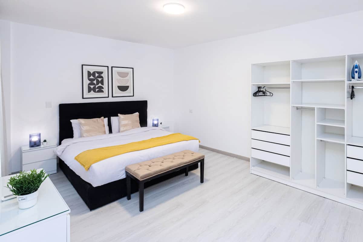 Departamento estándar, 2 habitaciones | 2 habitaciones y caja de seguridad en la habitación