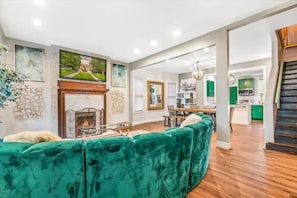 Interior - E Grand Detriot Duplex (Detroit)