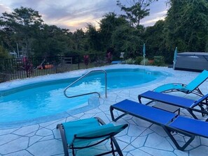 Pool - Harrell’s Haven-Waterfront, Dock, Pool/Hot tub

 (Oak Island)
