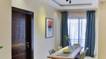 Apartment, 2 Bedrooms | Living area