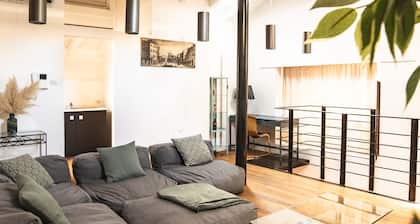 INDUSTRIAL APT. / GARAGE, WIFI, NETFLIX near downtown