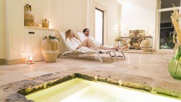 Een sauna, een stoombad, een Turks bad/hammam, lichaamsbehandelingen