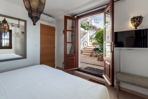 3 chambres, fer et planche à repasser, accès au Wi-Fi (inclus)
