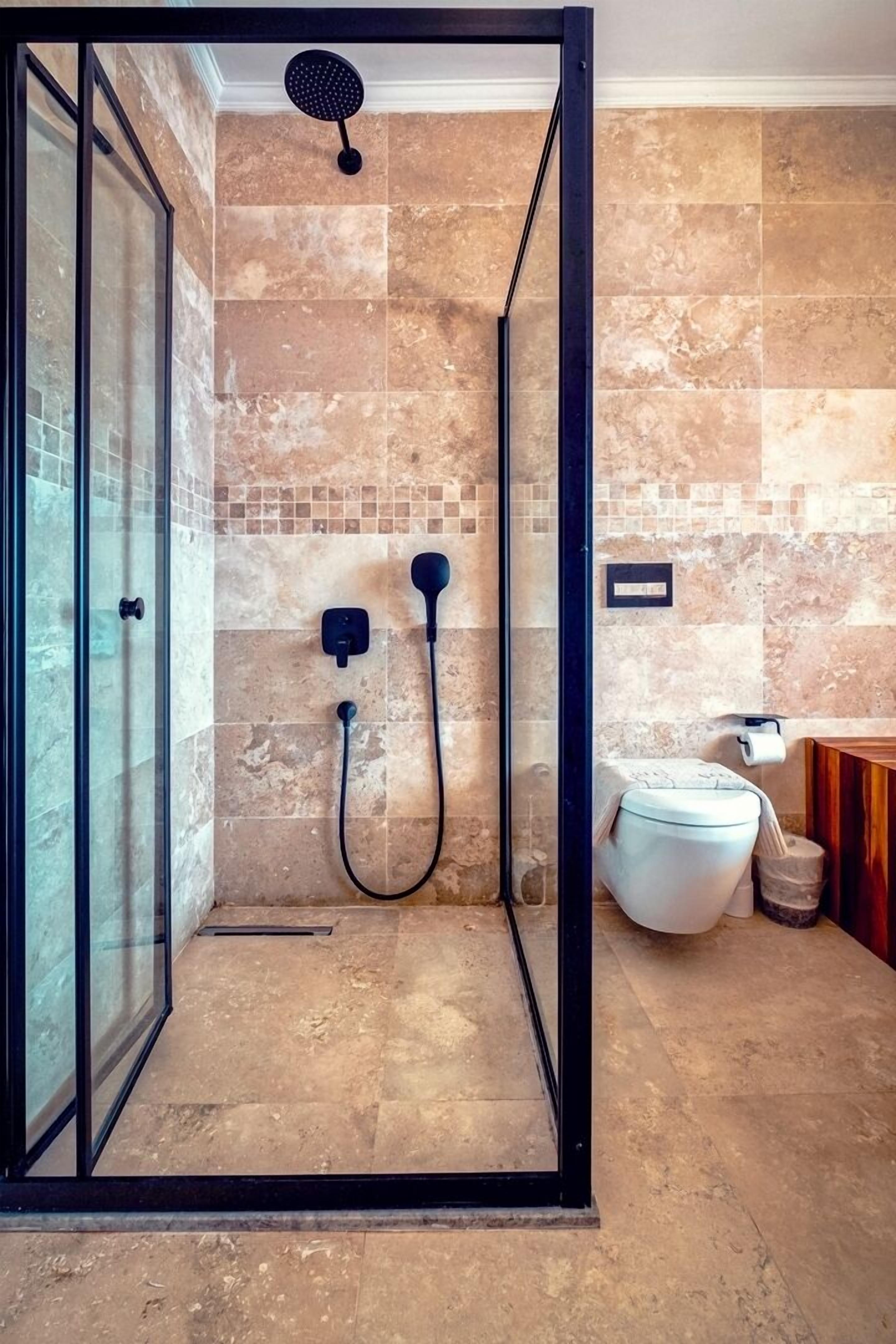 Signature-Villa | Badezimmer | Hausschuhe