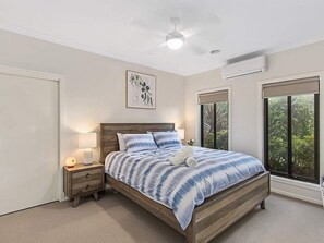 4 chambres, bureau, fer et planche à repasser, Wi-Fi gratuit