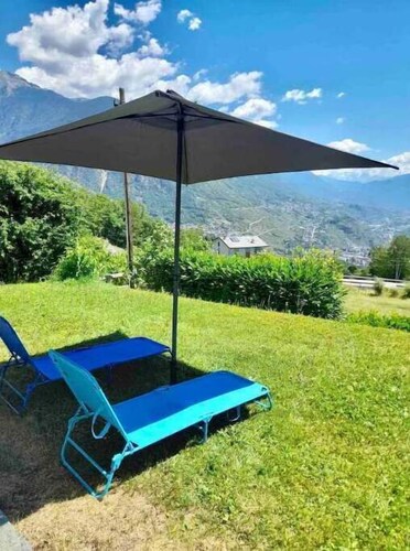 Independent villa with garden and great view