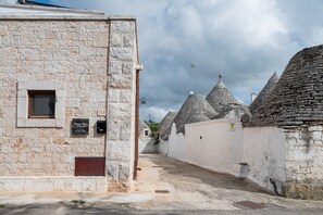 Front of property - B&B Pietra Rosa Alberobello (Alberobello)