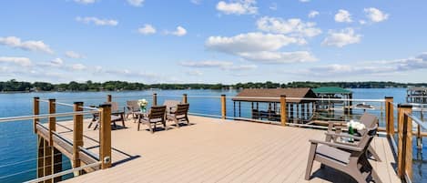 House, Multiple Beds (Lakefront Living w/Optional Boat Rent) | Terrace/patio