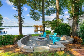 Maison, plusieurs lits (Lakefront Living w/Optional Boat Rent) | Enceinte de l’hébergement