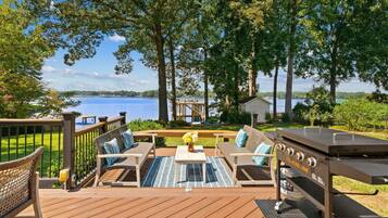 Nhà, nhiều giường (Lakefront Living w/Optional Boat Rent) | Khu ẩm thực ngoài trời