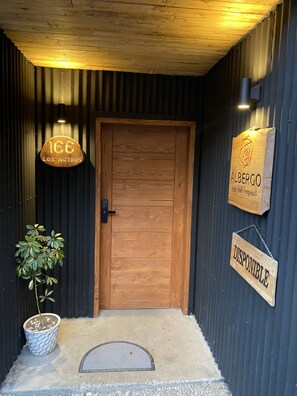 숙박 시설 정면