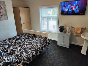 Dobbeltrom – standard | Allergitestet sengetøy, memory foam-senger og individuelt dekorert