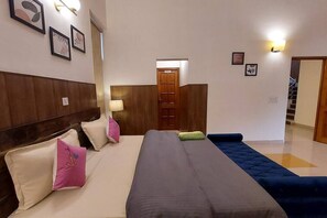4 Schlafzimmer, Bügeleisen/Bügelbrett, kostenloses WLAN, Bettwäsche