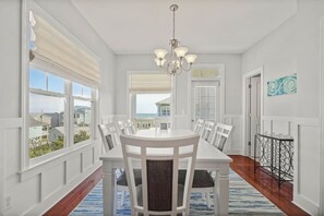 Dining - “Salty Paws A!” Off-the-leash ICWW & SEA Views! (Carolina Beach)