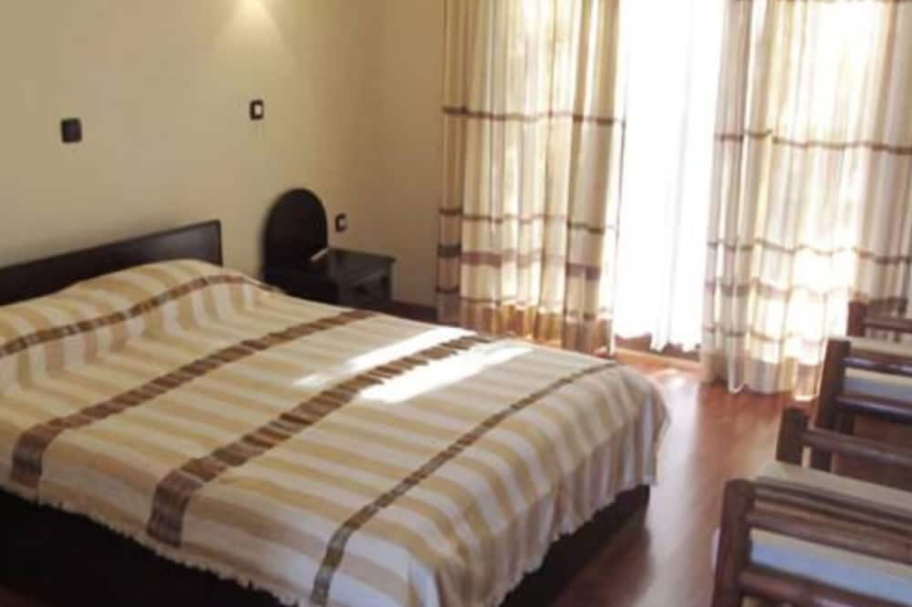 Birhanu Home stay