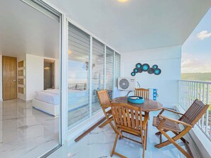 Outdoor dining - Azure Marina Suite: Ocean, Mountain & Marina View (Fajardo)