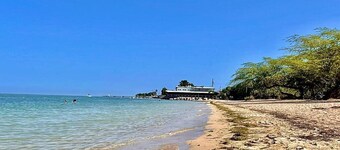 Relaxing View Villa: Steps from Beach & Pool