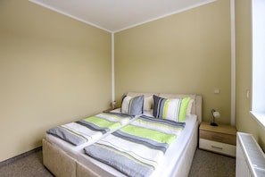 Condo | 2 phòng ngủ, trang trí khác biệt