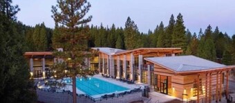 Breathtaking Luxury Family Cabin Nakoma Golf Couples