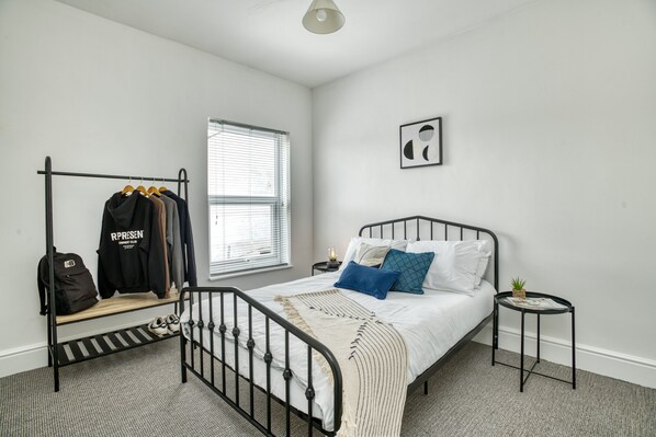 2 chambres, fer et planche Ă repasser, Wi-Fi gratuit, draps fournis