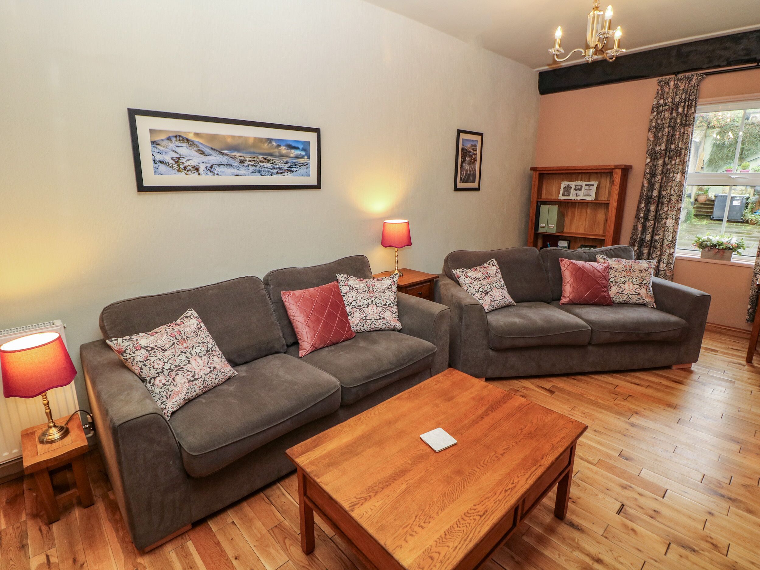 Cottage | Living area