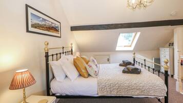 3 makuuhuonetta, yksilöllisesti sisustettu, yksilöllisesti kalustettu