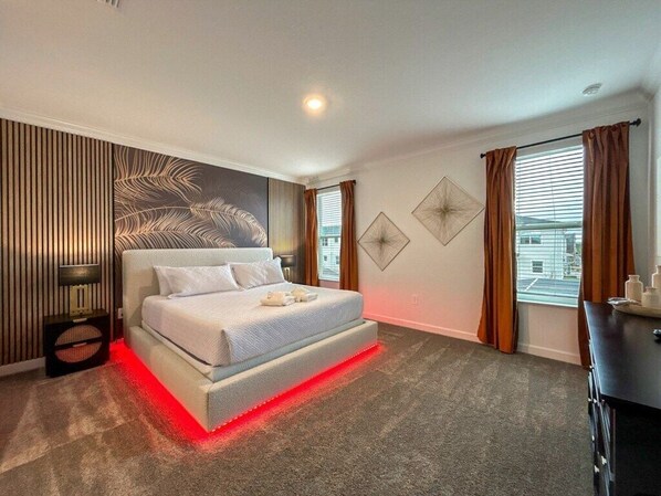 6 bedrooms, WiFi, bed sheets