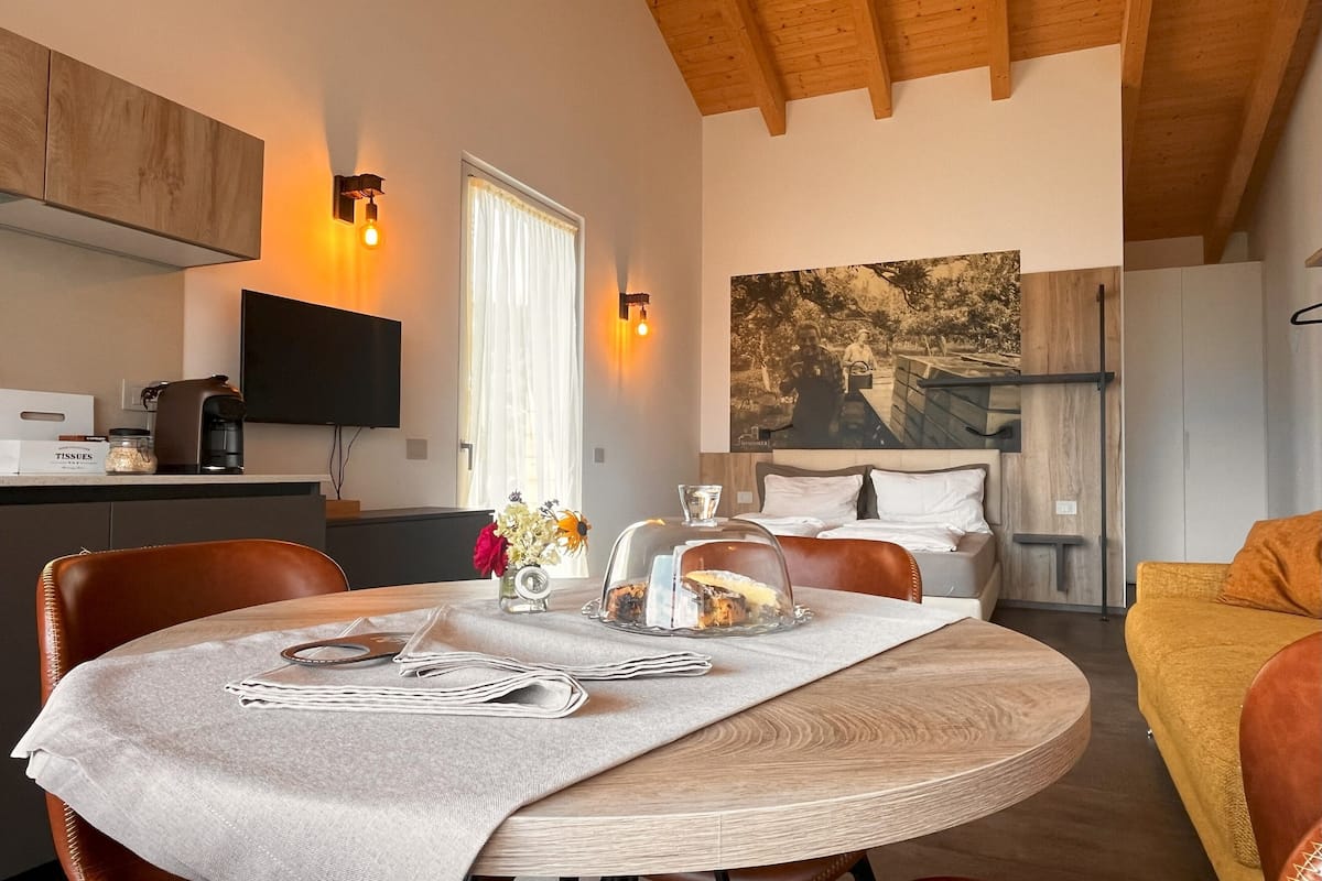 Romantic Apartment | Private kitchen | Full-sized fridge, stovetop, dishwasher, espresso maker