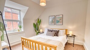 3 chambres, fer et planche à repasser, Wi-Fi gratuit, draps fournis