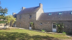 Exterior - Maison de Vacances à St Pabu - Animaux de Compagnie Acceptés ! (Saint-Pabu)