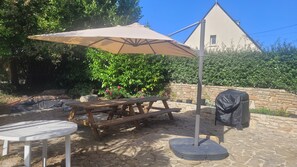Outdoor dining - Maison de Vacances à St Pabu - Animaux de Compagnie Acceptés ! (Saint-Pabu)