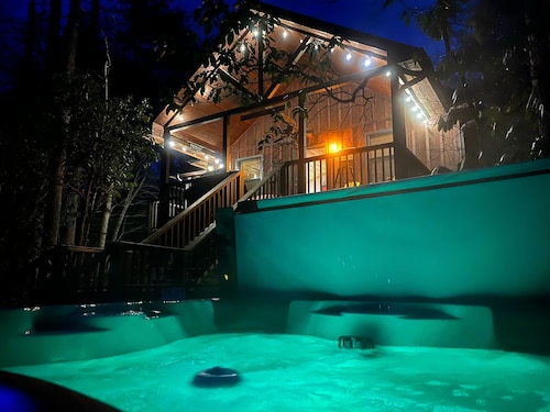 Hiawassee Cabin/Hot Tub/Creekside/Pet Friendly
