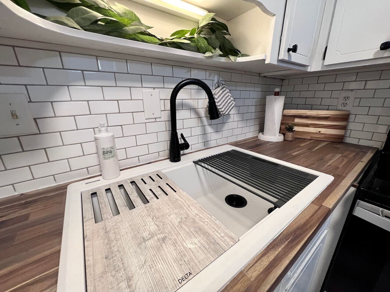 雪櫃、微波爐、焗爐、爐具