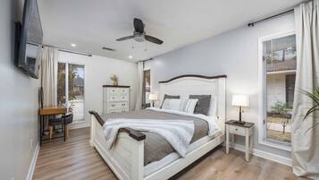 2 bedrooms, desk, iron/ironing board, WiFi