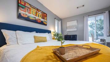 2 bedrooms, desk, iron/ironing board, WiFi