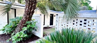 Midtown Modern Apt w Arcade: 8 miles to FT Moore