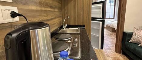 Apartment, 1 Bedroom, Accessible, Smoking | Interior