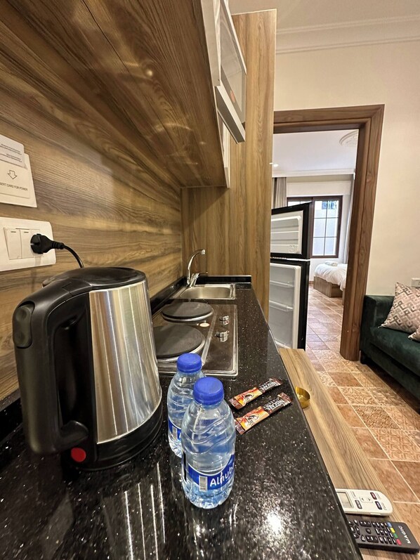 Apartment, 1 Bedroom, Accessible, Smoking | Interior