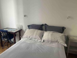 1 bedroom, iron/ironing board, free WiFi, bed sheets - Appartement Contemporain Entièrement Rénové Récemment, Élégant et Lumineux (Boulogne-Billancourt)