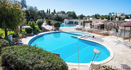 C63 Quinta do Paraiso Beautiful Single Storey Bungalow