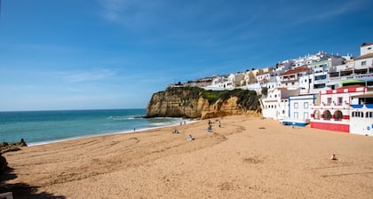 Casa Francesca, renovated luxury townhouse walking distance of Carvoeiro