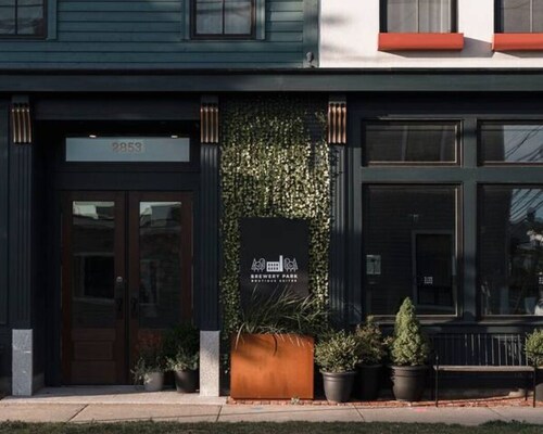 Brewery Park 2302 - Stylish Contemporary Suite