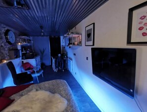 Smart TV, stereo